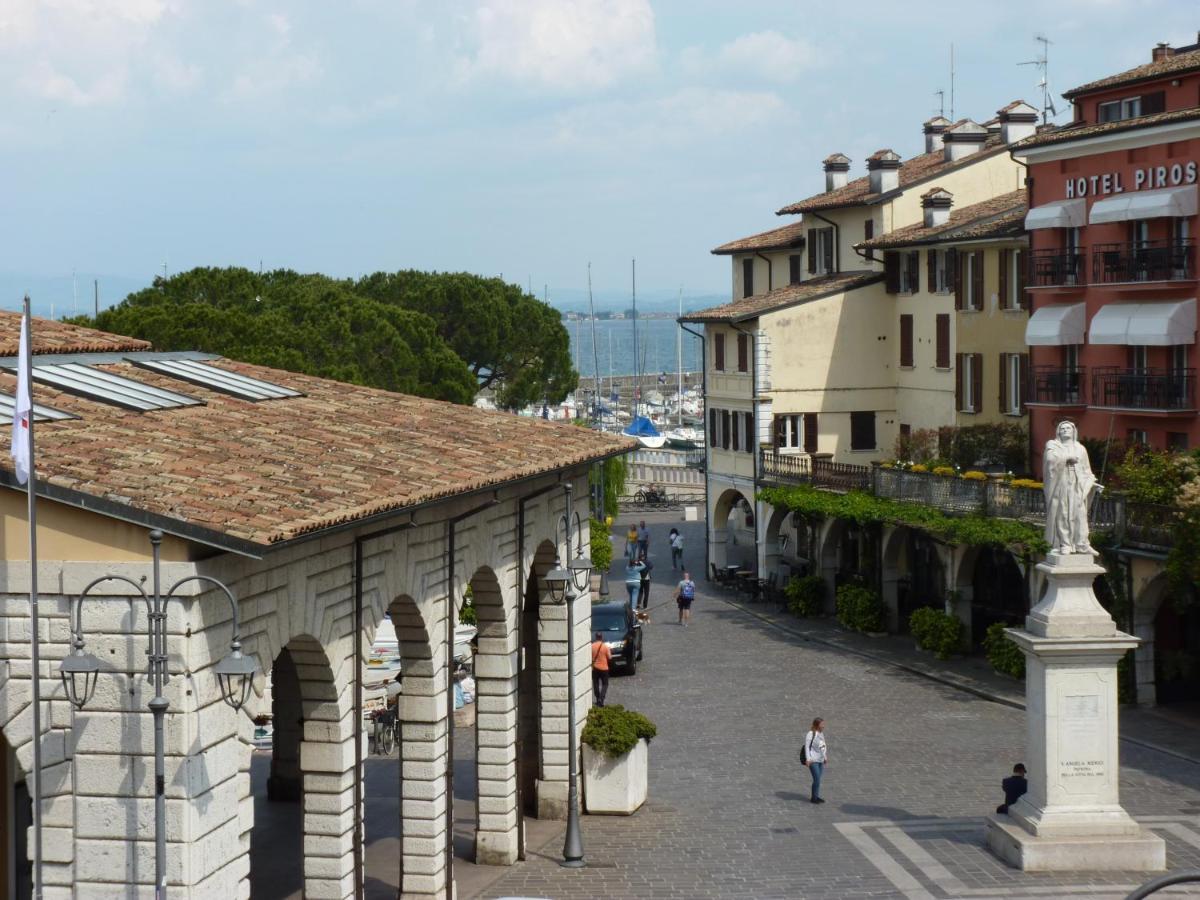 Appartamento Palazzo Del Provveditore Vista Lago Desenzano del Garda Eksteriør billede